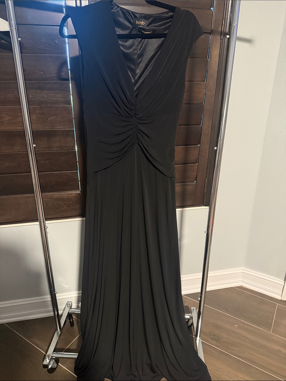 Laundry By Shelli Segal Black Ruched V-Neck Maxi Dress